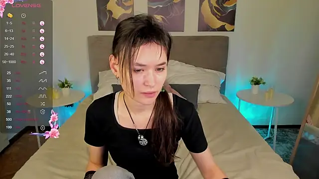 Emily Strikeee online show from 11-07-25, 10:04