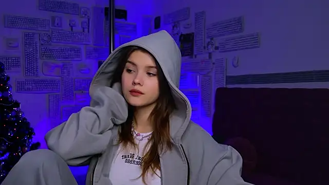 Snapshot of EvaThopson chatting on 01-09-25, 03:34 EvaThopson online show from 01-09-25, 03:34