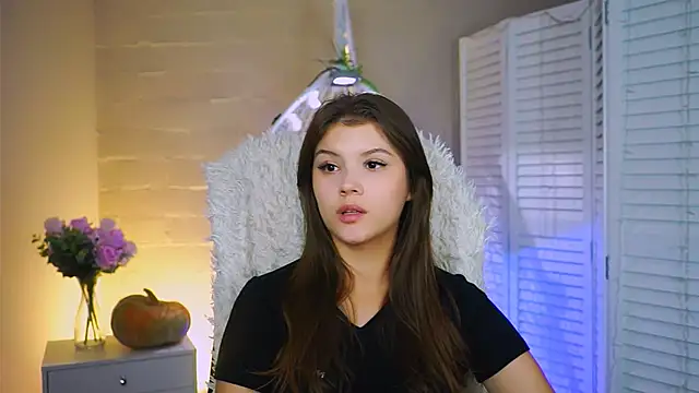 Snapshot of EvaThopson chatting on 11-04-25, 10:47 EvaThopson online show from 11-04-25, 10:47