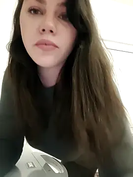 Snapshot of leeya_lee chatting on 03-22-25, 08:48 leeya lee online show from 03-22-25, 08:48