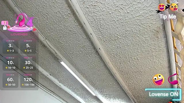 Selenakyle92  online show from 10-08-25, 04:26