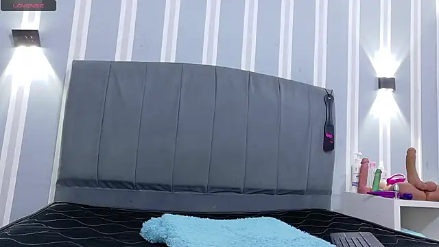 Snapshot of engel_devil chatting on 03-13-25, 12:13 engel devil online show from 03-13-25, 12:13