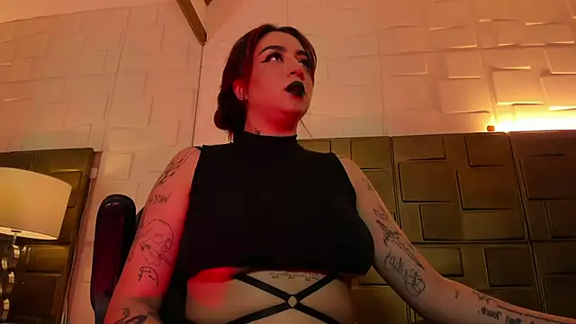 AnnikaMerliahh  online show from 03-05-25, 03:40