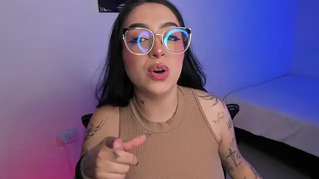 AnnikaMerliahh  online show from 09-18-25, 04:36