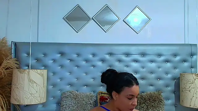 EileenBenzon online show from 10-20-25, 01:44