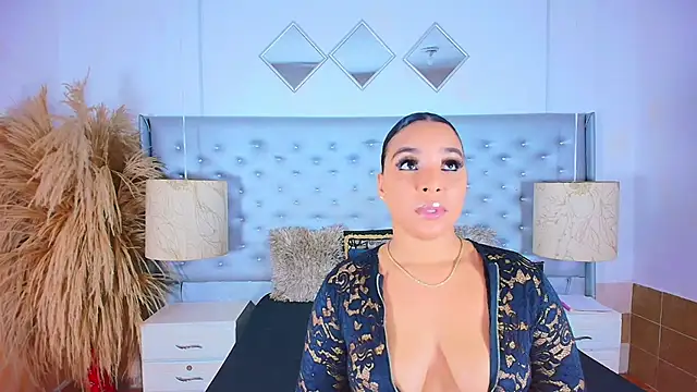 EileenBenzon online show from 10-29-25, 04:59