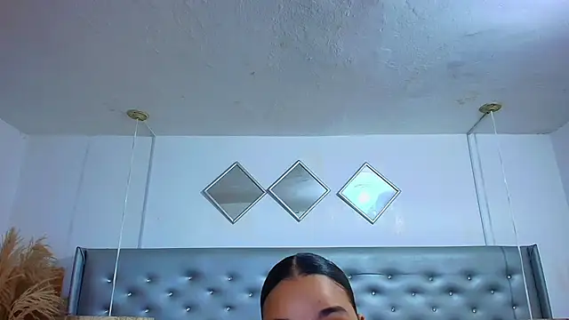 EileenBenzon online show from 12-03-25, 04:49