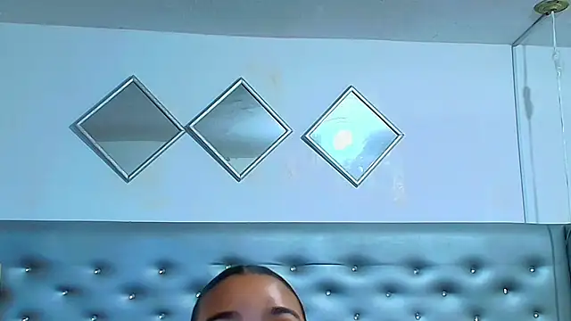 EileenBenzon online show from 03-10-26, 04:50