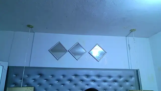 EileenBenzon online show from 04-15-26, 05:58