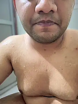 Snapshot of ved240 chatting on 01-06-25, 05:06 ved240 online show from 01-06-25, 05:06