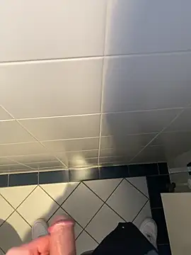 Snapshot of neilho1 chatting on 02-18-25, 12:17 neilho1 online show from 02-18-25, 12:17