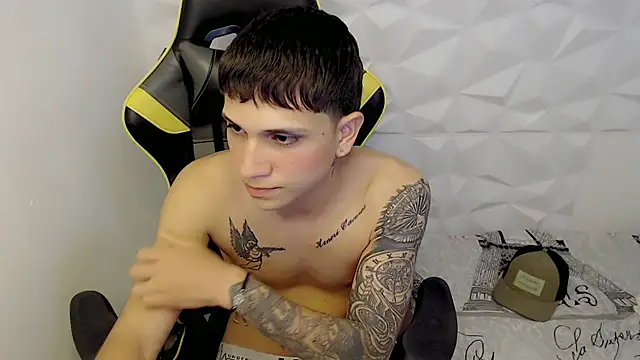 Snapshot of Brayan_lopezz chatting on 01-25-25, 06:57 Brayan lopezz online show from 01-25-25, 06:57