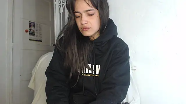 Snapshot of skinny_sweet2411 chatting on 11-11-25, 08:20 skinny sweet2411 online show from 11-11-25, 08:20