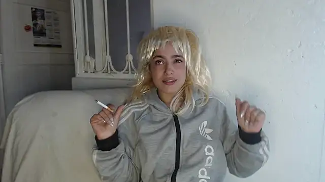 Snapshot of skinny_sweet2411 chatting on 11-12-25, 03:12 skinny sweet2411 online show from 11-12-25, 03:12