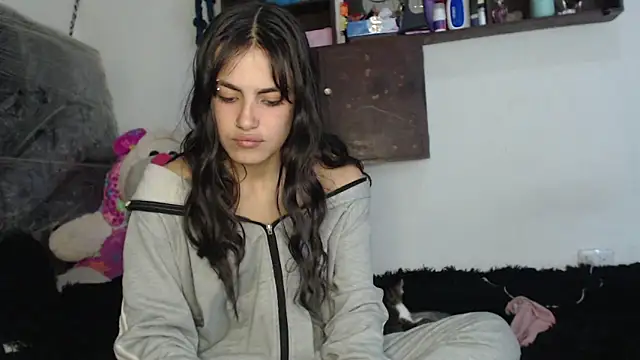 Snapshot of skinny_sweet2411 chatting on 11-17-25, 07:14 skinny sweet2411 online show from 11-17-25, 07:14