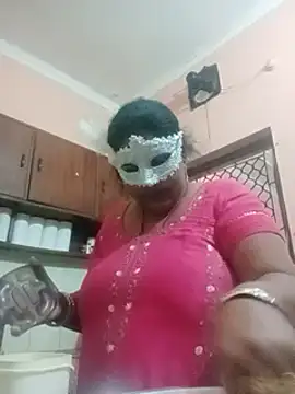 Snapshot of seemi_bhabhi chatting on 01-14-25, 08:09 seemi bhabhi online show from 01-14-25, 08:09