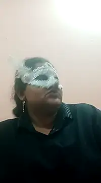 Snapshot of seemi_bhabhi chatting on 02-24-25, 10:25 seemi bhabhi online show from 02-24-25, 10:25