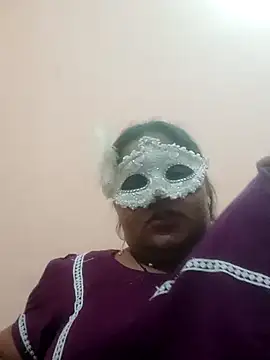 Snapshot of seemi_bhabhi chatting on 03-07-25, 06:24 seemi bhabhi online show from 03-07-25, 06:24