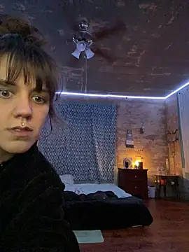 Snapshot of AvariaaVexx chatting on 11-29-25, 02:47 AvariaaVexx online show from 11-29-25, 02:47