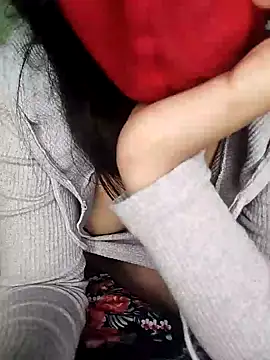 Snapshot of hottysameera chatting on 12-24-24, 07:22 hottysameera online show from 12-24-24, 07:22