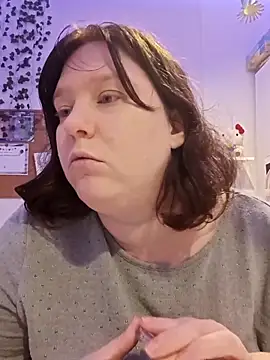 Snapshot of CurvyMilf1992 chatting on 01-27-25, 07:14 CurvyMilf1992 online show from 01-27-25, 07:14