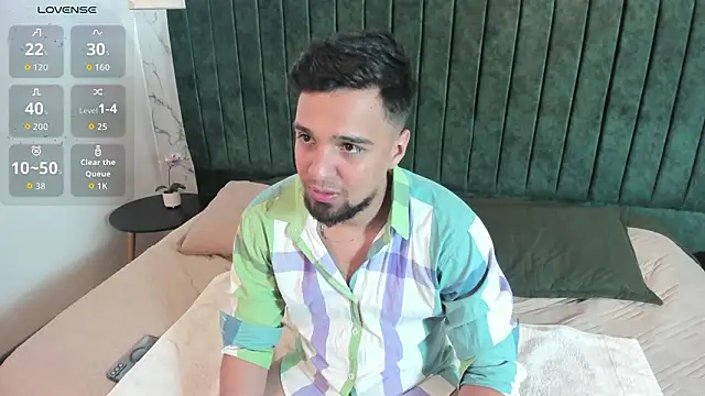 Snapshot of Edward_max chatting on 03-17-26, 03:44 Edward max online show from 03-17-26, 03:44