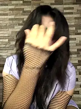 Elsa sweet online show from 10-17-25, 03:42