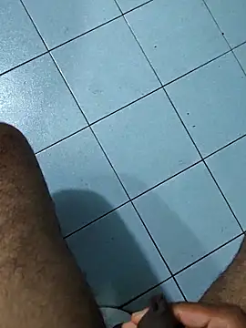 Snapshot of hass-925 chatting on 11-17-25, 07:52 hass-925 online show from 11-17-25, 07:52