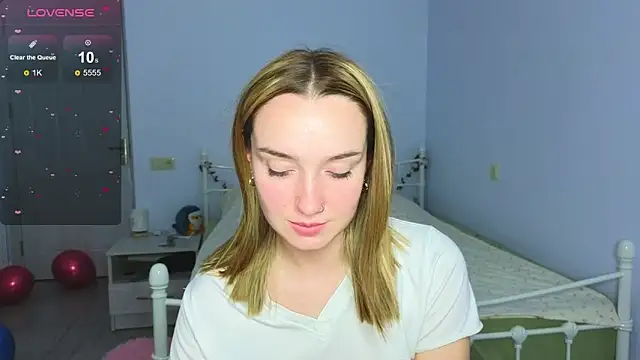 Wild Sophie  online show from 12-03-25, 05:55