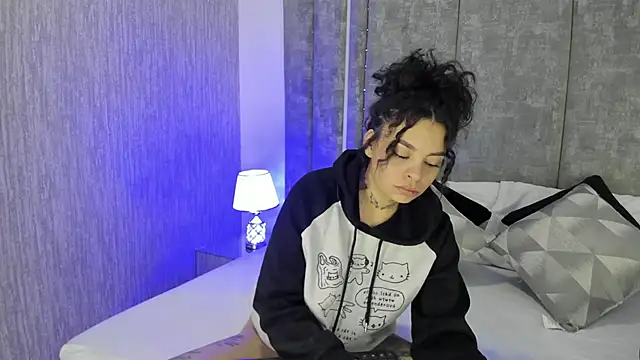 KatherineGomez online show from 10-11-25, 02:22