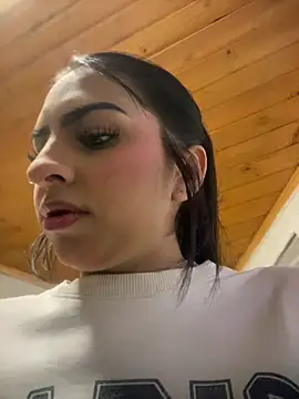 Snapshot of Hilary_pinkk chatting on 01-16-26, 02:04 Hilary pinkk online show from 01-16-26, 02:04