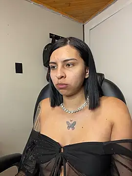 Snapshot of Hilary_pinkk chatting on 01-17-26, 03:00 Hilary pinkk online show from 01-17-26, 03:00