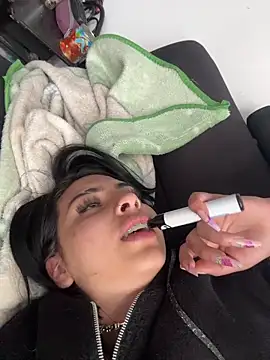 Snapshot of Hilary_pinkk chatting on 02-01-26, 10:08 Hilary pinkk online show from 02-01-26, 10:08