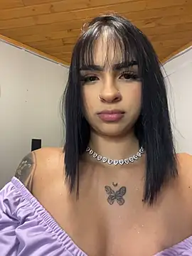 Snapshot of Hilary_pinkk chatting on 02-08-26, 02:15 Hilary pinkk online show from 02-08-26, 02:15