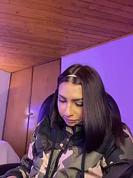 Snapshot of Hilary_pinkk chatting on 03-02-26, 02:25 Hilary pinkk online show from 03-02-26, 02:25