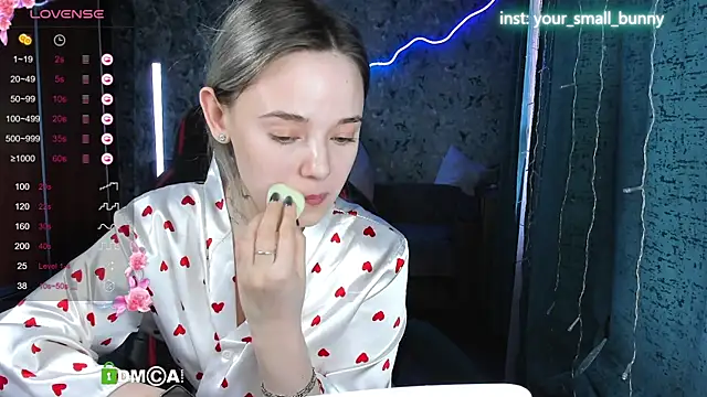 Your small bunny online show from 10-11-25, 02:11