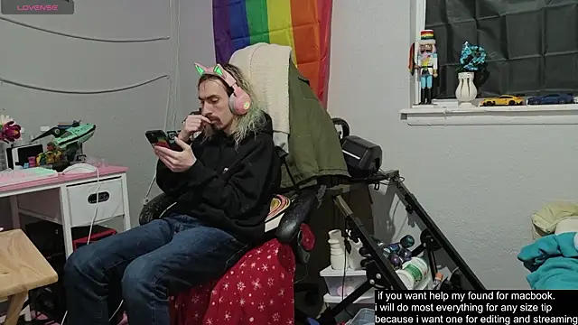 tallnerdyguy online show from 11-23-25, 04:34