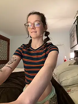 dreamteemergirl online show from 11-18-25, 01:55