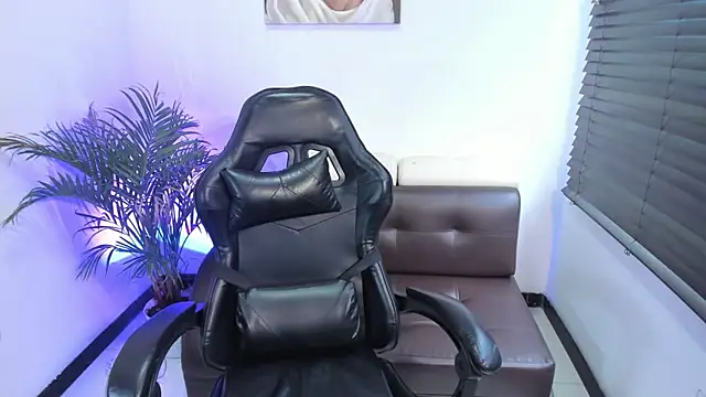 lunoxx  online show from 11-14-25, 04:49