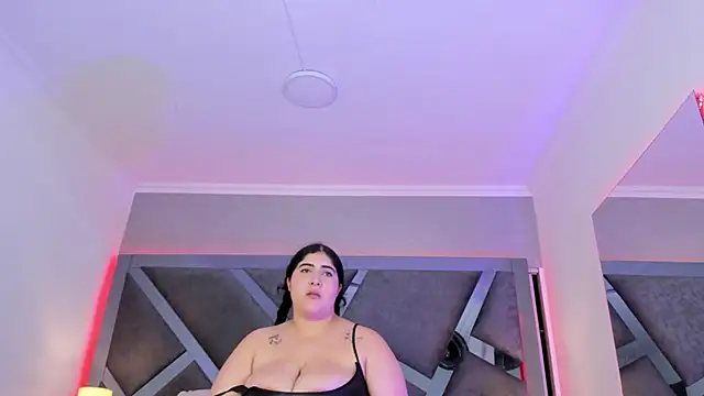 AmberiniHoffman online show from 03-07-25, 04:22