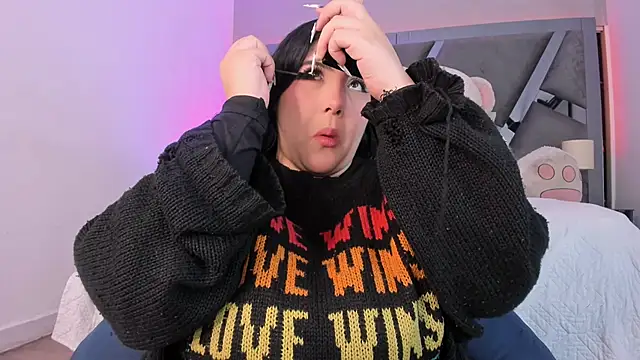 AmberiniHoffman online show from 10-27-25, 12:09