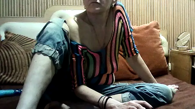 Snapshot of AlanaLaDream chatting on 02-05-26, 05:39 AlanaLaDream online show from 02-05-26, 05:39