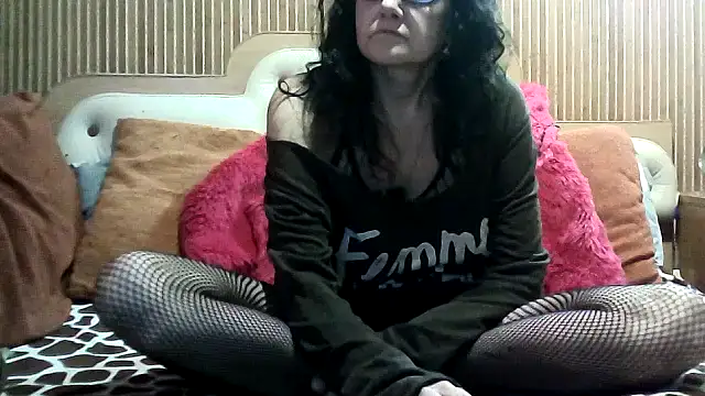 Snapshot of AlanaLaDream chatting on 02-13-26, 02:02 AlanaLaDream online show from 02-13-26, 02:02