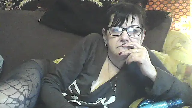 Snapshot of AlanaLaDream chatting on 03-13-26, 02:23 AlanaLaDream online show from 03-13-26, 02:23