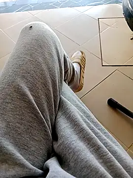 Snapshot of Anal_Fisting9 chatting on 02-25-25, 01:06 Anal Fisting9 online show from 02-25-25, 01:06