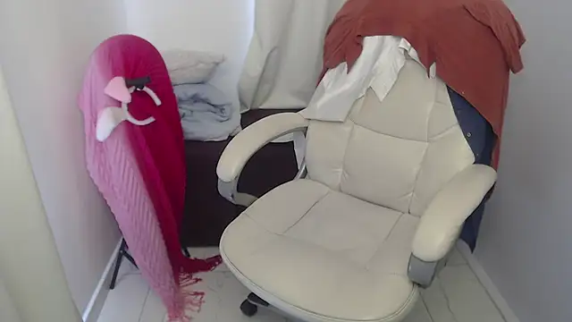 Abby Halliwey online show from 12-09-24, 04:26