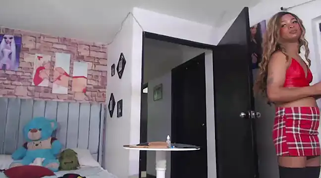 vixenxqueens online show from 01-04-25, 01:31