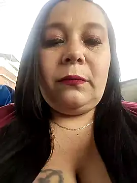 sara pineros online show from 02-06-25, 01:21