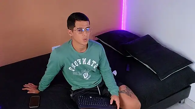 hot69temptation  online show from 12-16-24, 12:38