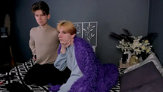 Snapshot of AndrewwCarter2 chatting on 02-09-26, 08:24 AndrewwCarter2 online show from 02-09-26, 08:24